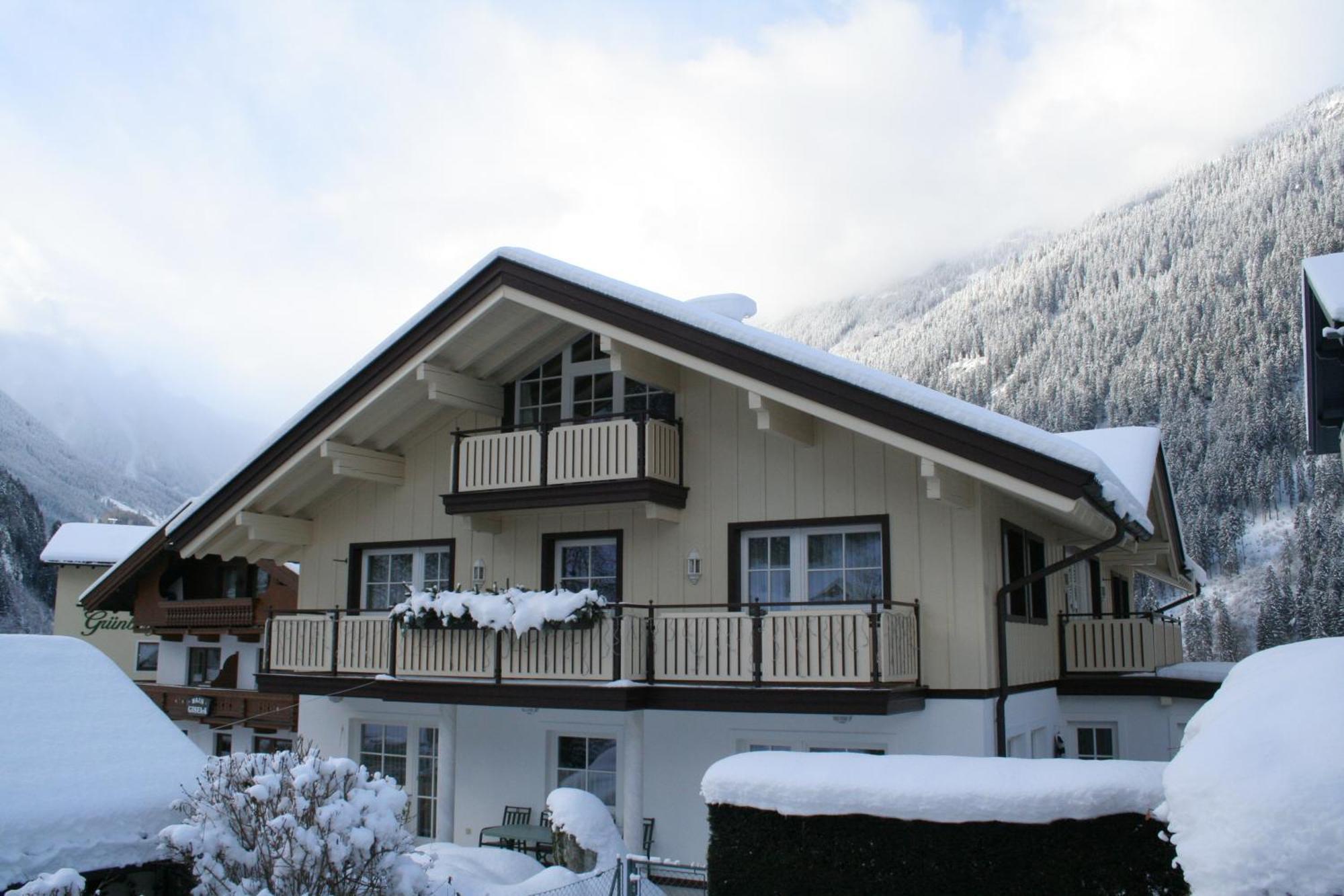 Domizil Zillertal Apartamento Mayrhofen Exterior foto